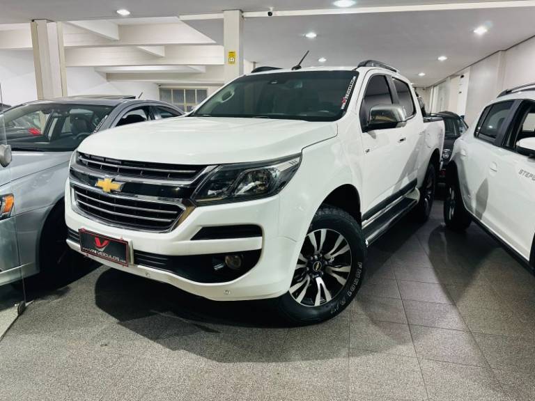 CHEVROLET - S10 - 2017/2017 - Branca - R$ 147.900,00