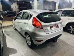 FORD - FIESTA - 2015/2015 - Prata - R$ 45.900,00