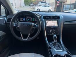 FORD - FUSION - 2015/2015 - Branca - R$ 85.900,00