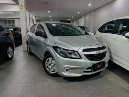 CHEVROLET - ONIX - 2017/2017 - Prata - R$ 45.900,00