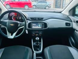 CHEVROLET - ONIX - 2019/2019 - Branca - R$ 60.900,00
