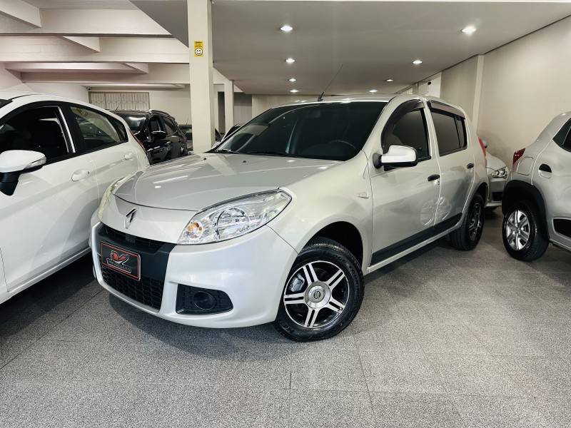 RENAULT - SANDERO - 2012/2012 - Prata - R$ 32.900,00