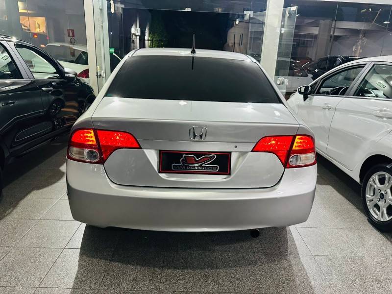 HONDA - CIVIC - 2010/2010 - Prata - R$ 53.900,00