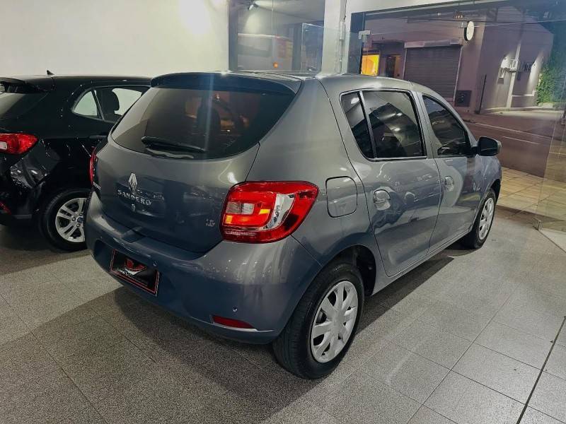 RENAULT - SANDERO - 2018/2018 - Cinza - R$ 47.900,00