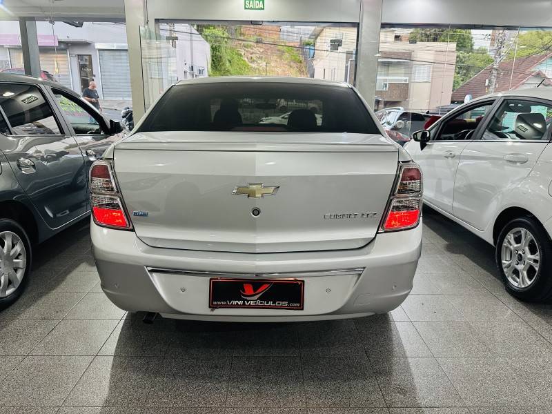 CHEVROLET - COBALT - 2013/2013 - Prata - R$ 43.900,00