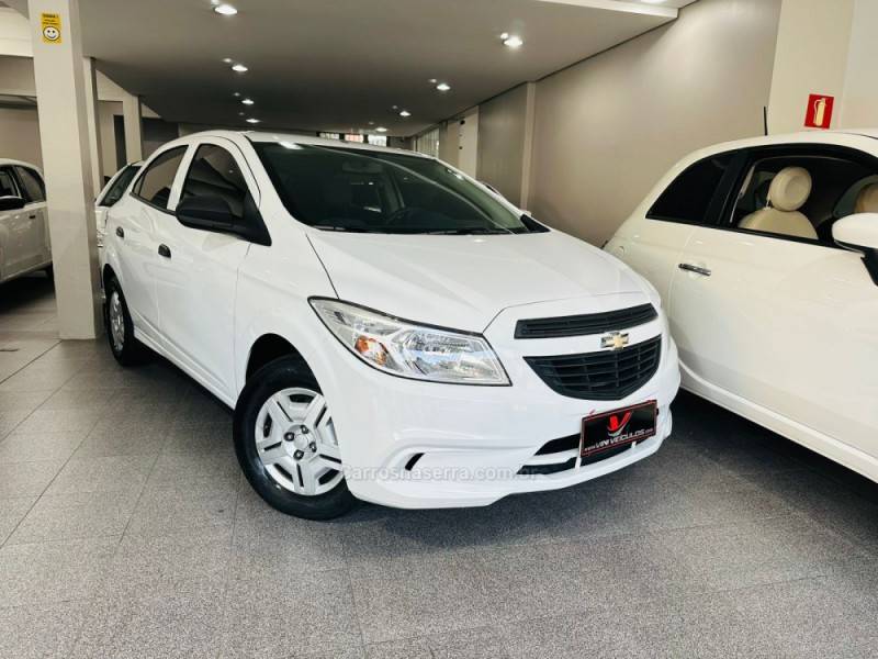 CHEVROLET - ONIX - 2018/2018 - Branca - R$ 47.900,00