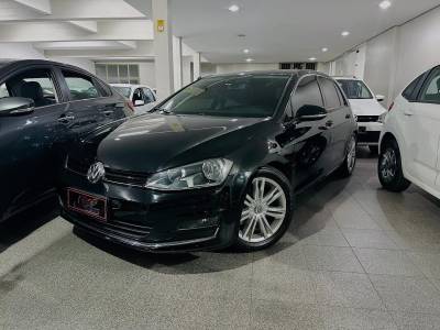 VOLKSWAGEN - GOLF - 2014/2014 - Preta - R$ 83.900,00