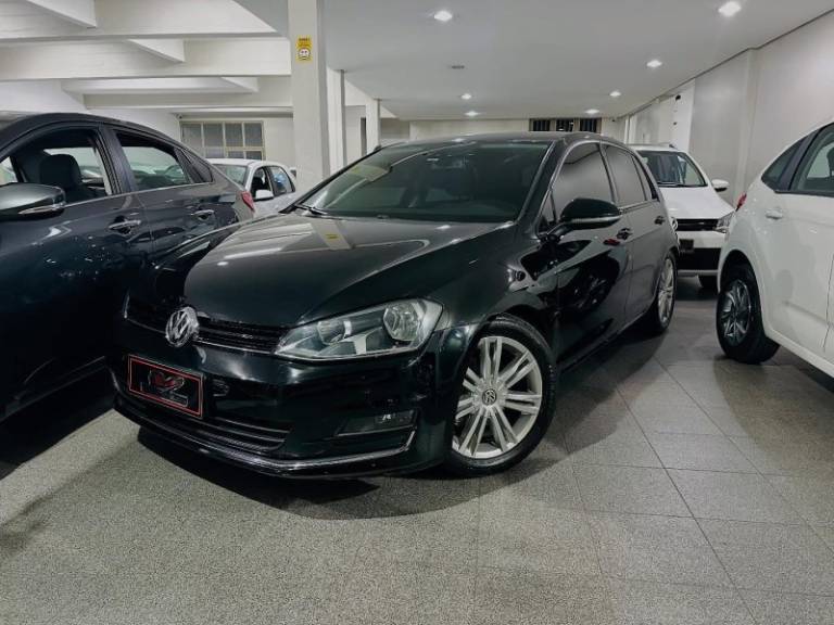 VOLKSWAGEN - GOLF - 2014/2014 - Preta - R$ 83.900,00