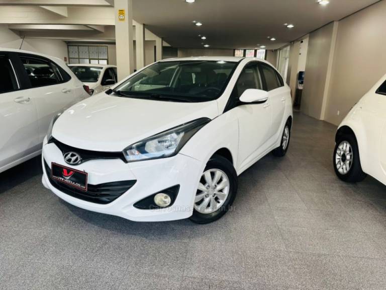 HYUNDAI - HB20S - 2015/2015 - Branca - R$ 53.900,00