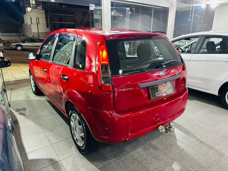 FORD - FIESTA - 2013/2013 - Vermelha - R$ 21.900,00