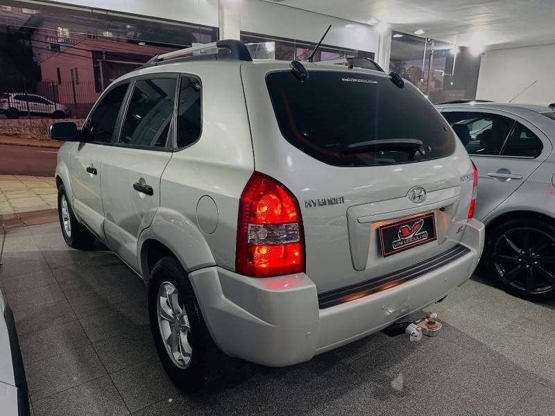 HYUNDAI - TUCSON - 2012/2012 - Prata - R$ 44.900,00
