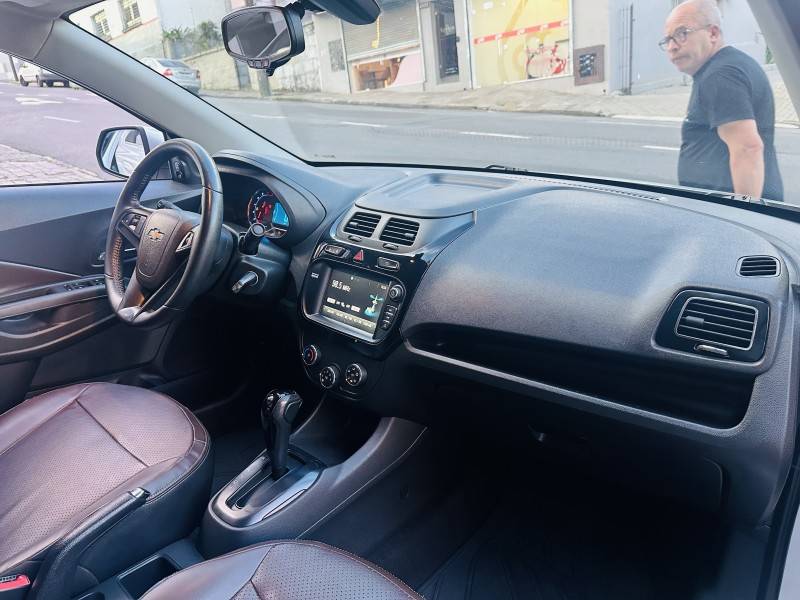 CHEVROLET - COBALT - 2016/2016 - Prata - R$ 57.900,00
