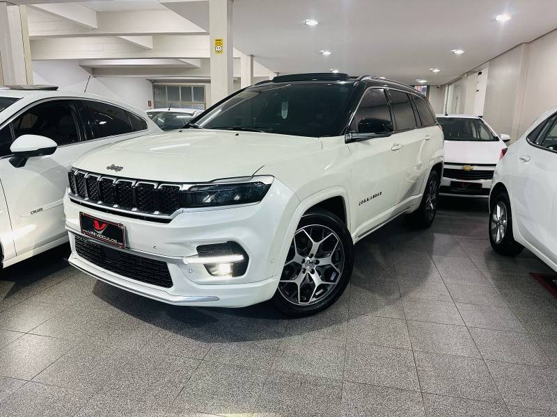 JEEP - COMMANDER - 2023/2023 - Branca - R$ 189.900,00