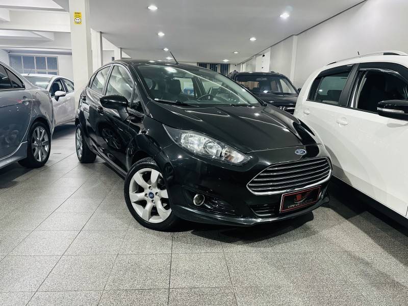 FORD - FIESTA - 2014/2014 - Preta - R$ 43.900,00