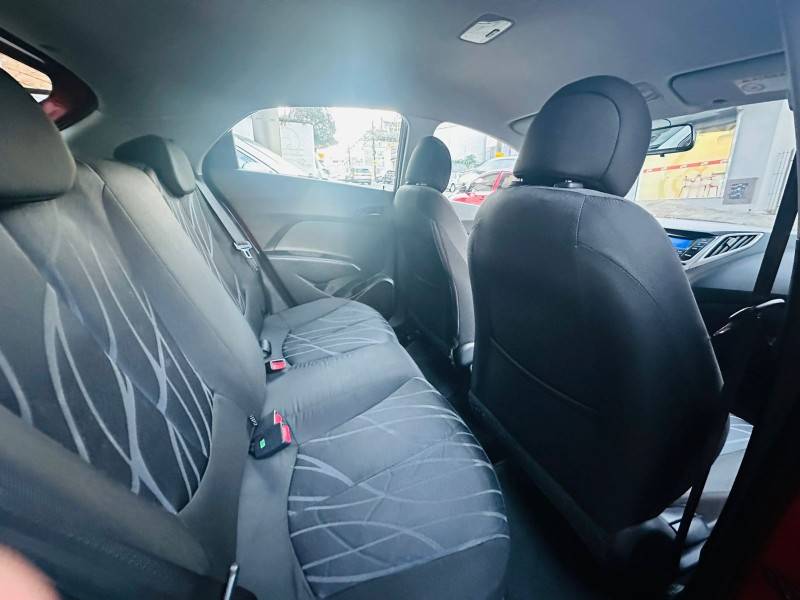 HYUNDAI - HB20 - 2013/2013 - Vermelha - R$ 40.900,00