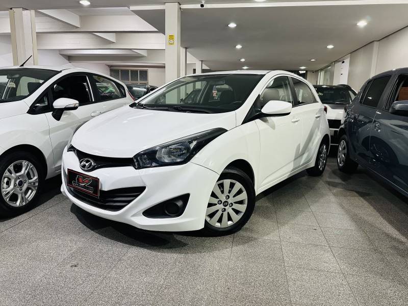 HYUNDAI - HB20 - 2015/2015 - Branca - R$ 44.900,00