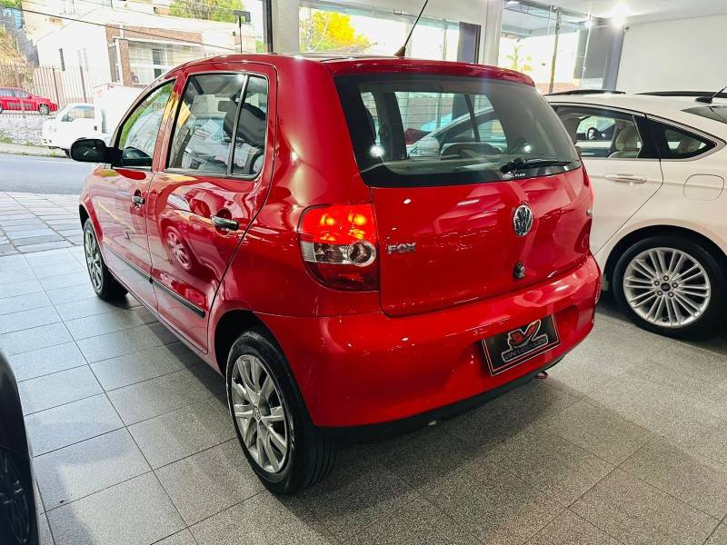 VOLKSWAGEN - FOX - 2008/2008 - Vermelha - R$ 29.900,00