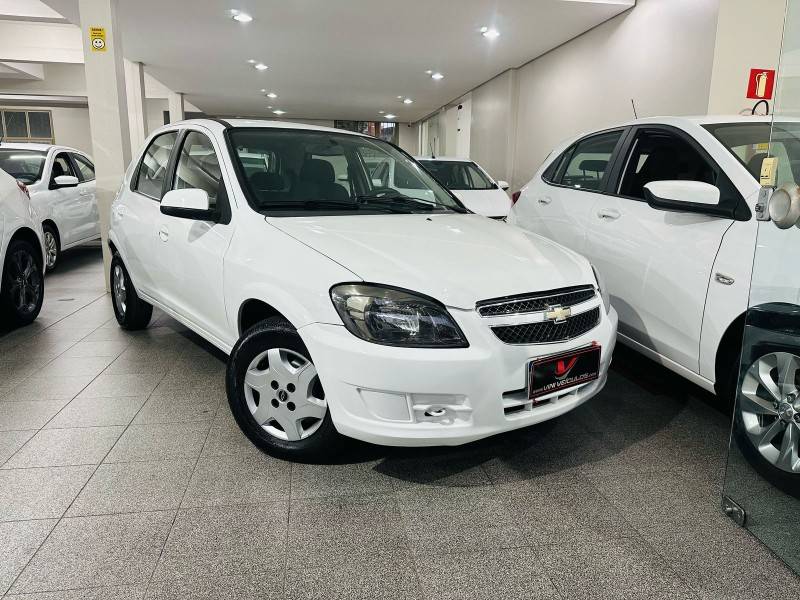CHEVROLET - CELTA - 2015/2015 - Branca - R$ 34.900,00
