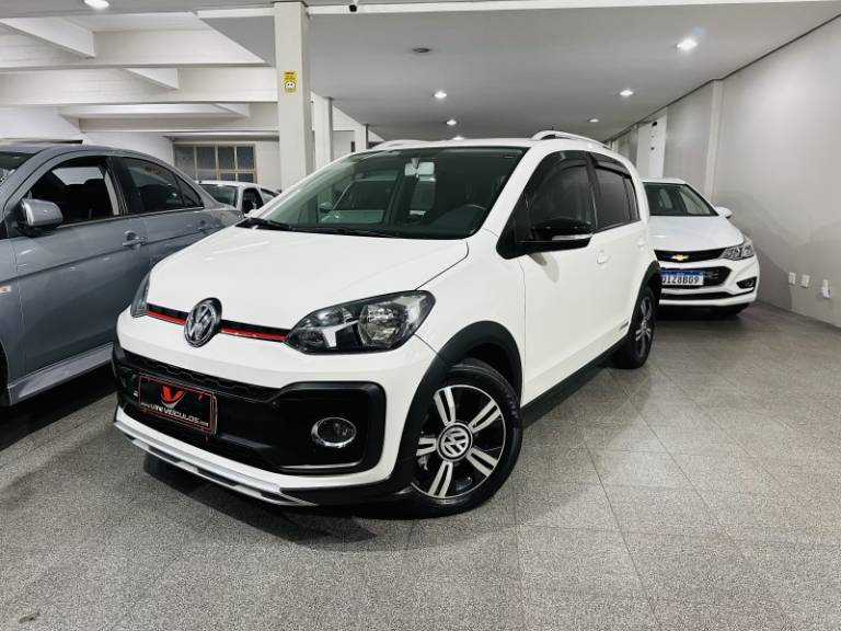VOLKSWAGEN - UP - 2020/2020 - Branca - R$ 66.900,00