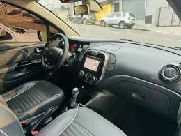 RENAULT - CAPTUR - 2018/2018 - Branca - R$ 76.900,00