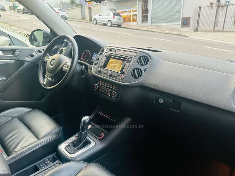VOLKSWAGEN - TIGUAN - 2014/2014 - Preta - R$ 75.900,00