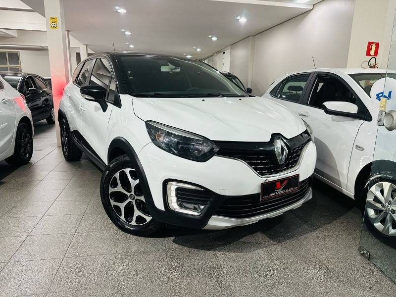 RENAULT - CAPTUR - 2018/2018 - Branca - R$ 76.900,00