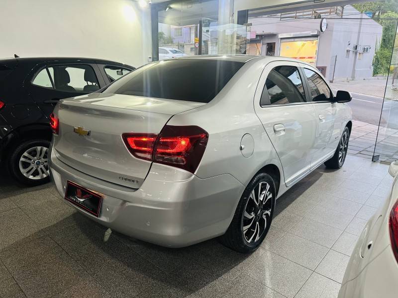 CHEVROLET - COBALT - 2016/2016 - Prata - R$ 57.900,00