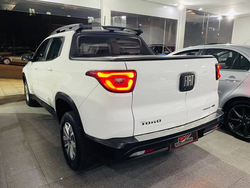 FIAT - TORO - 2018/2018 - Branca - R$ 87.900,00