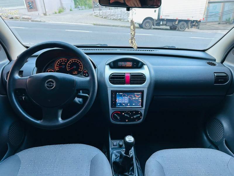 CHEVROLET - CORSA - 2009/2009 - Vermelha - R$ 23.900,00