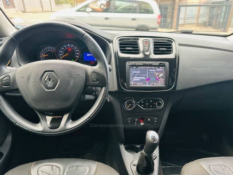 RENAULT - SANDERO - 2019/2019 - Branca - R$ 58.900,00