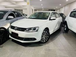 VOLKSWAGEN - JETTA - 2013/2013 - Branca - R$ 73.900,00