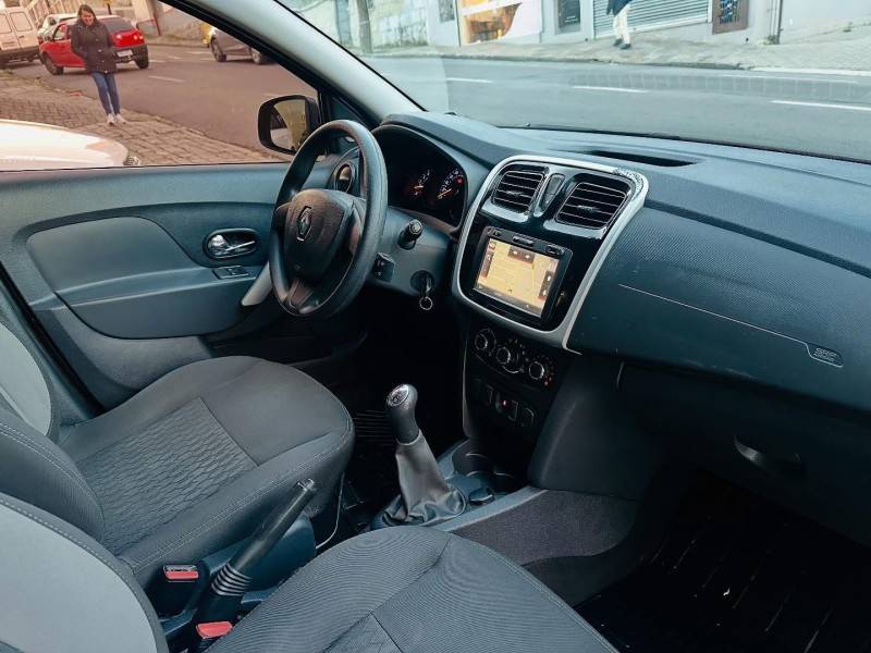 RENAULT - SANDERO - 2018/2018 - Cinza - R$ 47.900,00