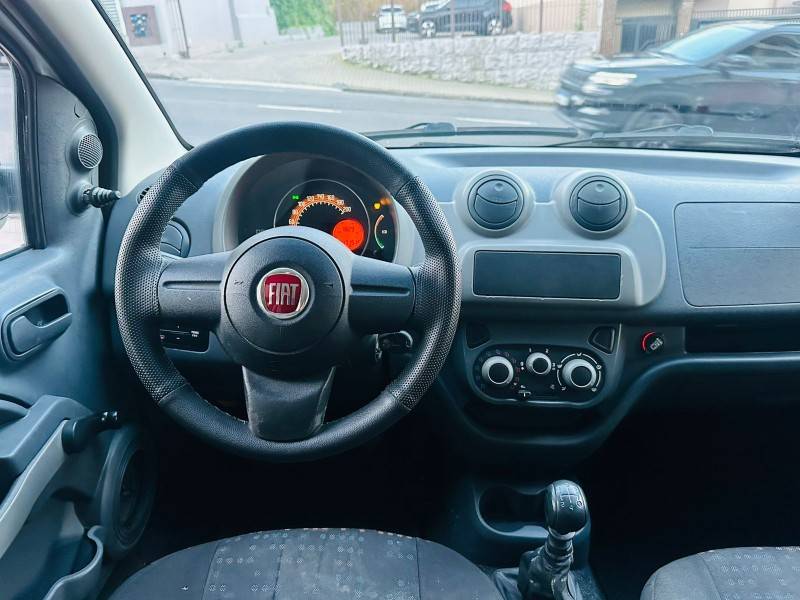 FIAT - UNO - 2014/2014 - Branca - R$ 21.900,00