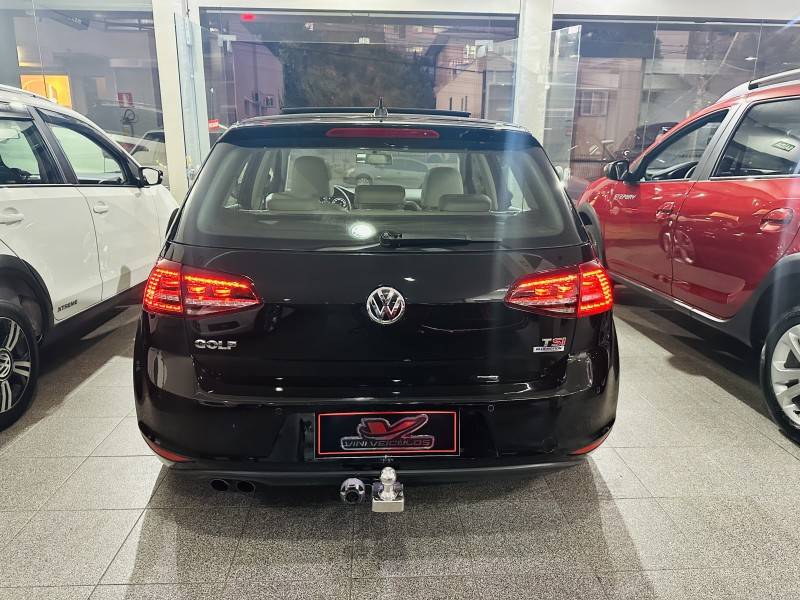 VOLKSWAGEN - GOLF - 2014/2014 - Preta - R$ 89.900,00