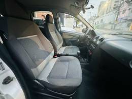 CHEVROLET - CELTA - 2015/2015 - Branca - R$ 34.900,00