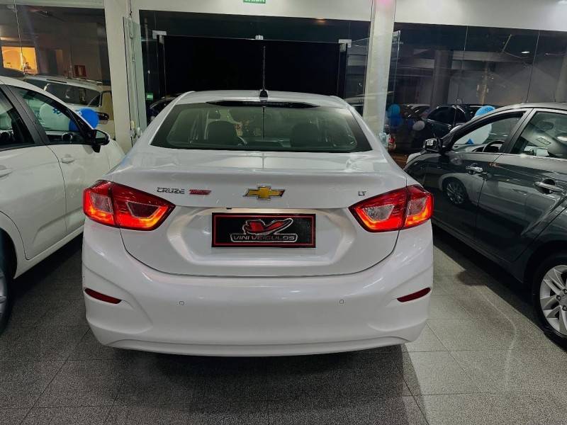 CHEVROLET - CRUZE - 2018/2018 - Branca - R$ 84.900,00