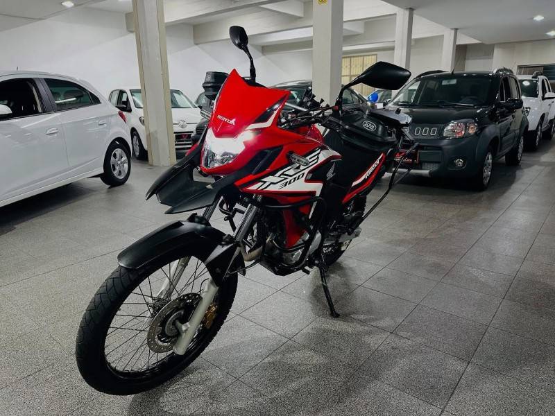 HONDA - XRE 300 - 2019/2019 - Vermelha - R$ 28.900,00