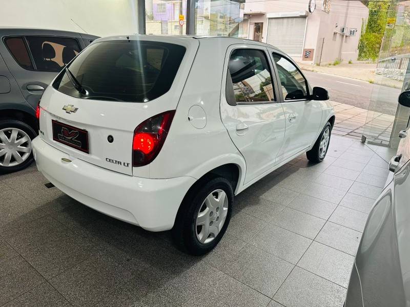 CHEVROLET - CELTA - 2014/2014 - Branca - R$ 34.900,00