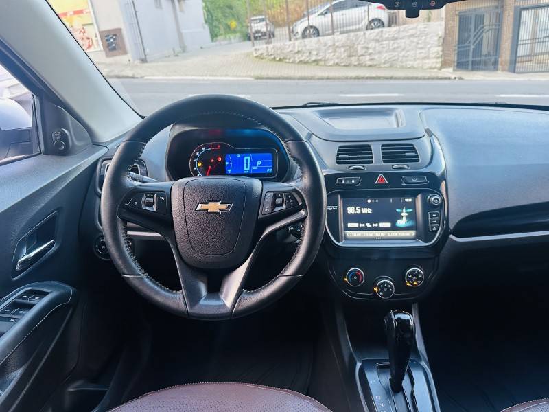 CHEVROLET - COBALT - 2016/2016 - Prata - R$ 57.900,00