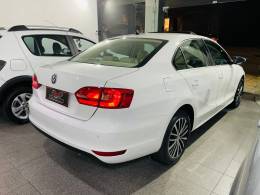 VOLKSWAGEN - JETTA - 2013/2013 - Branca - R$ 73.900,00