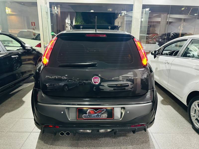 FIAT - PUNTO - 2014/2014 - Preta - R$ 49.900,00