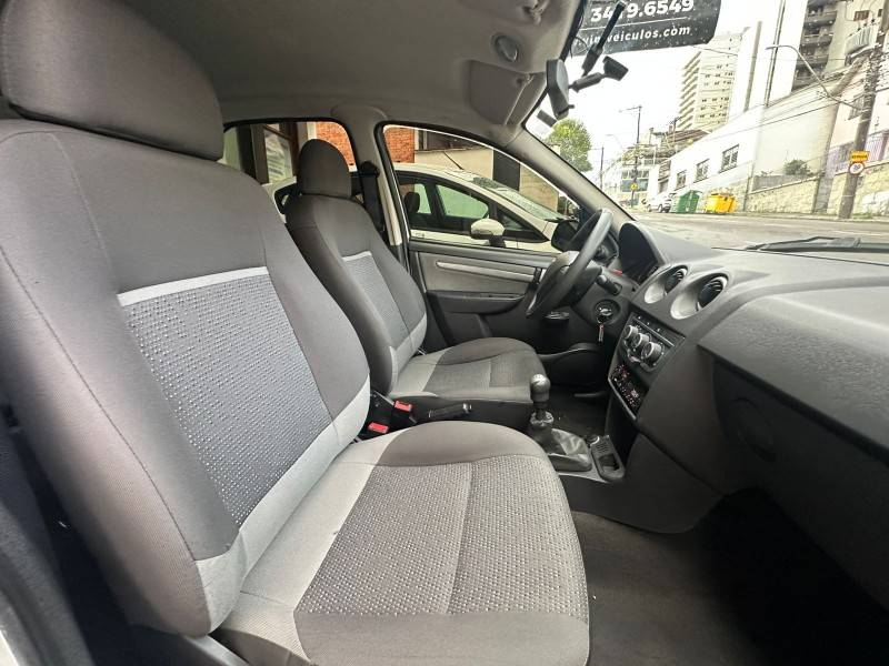 CHEVROLET - CELTA - 2014/2014 - Branca - R$ 34.900,00