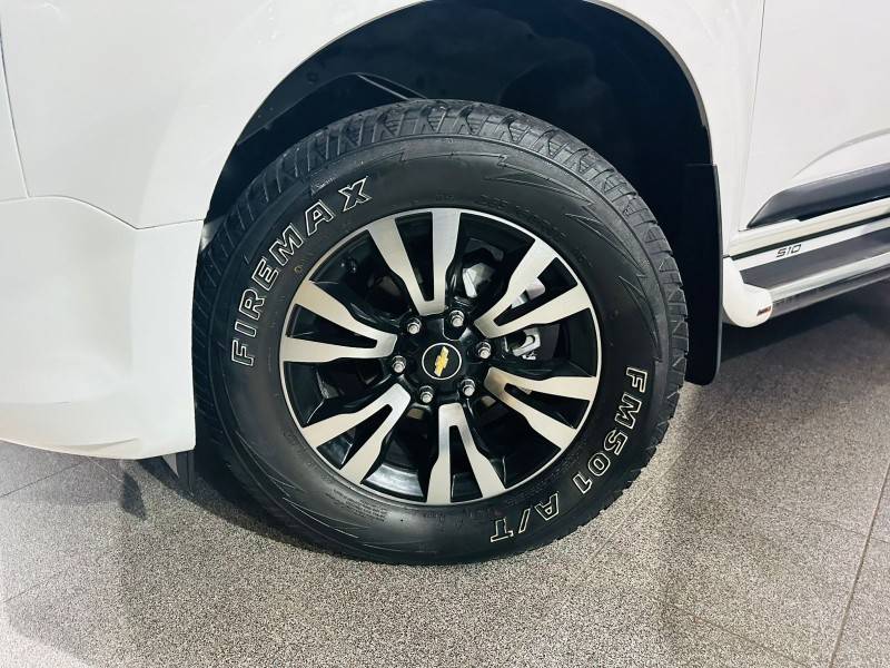 CHEVROLET - S10 - 2017/2017 - Branca - R$ 147.900,00