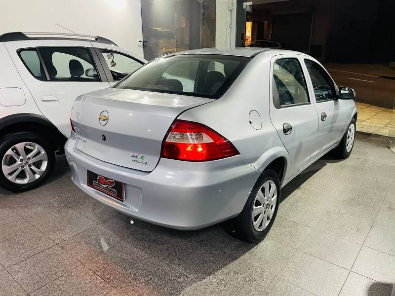 CHEVROLET - PRISMA - 2010/2010 - Prata - R$ 22.900,00