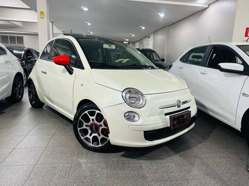 FIAT - 500 - 2012/2012 - Branca - R$ 46.900,00