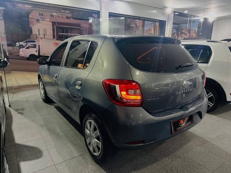 RENAULT - SANDERO - 2018/2018 - Cinza - R$ 47.900,00