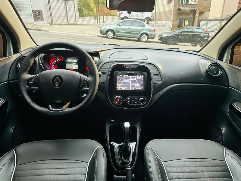 RENAULT - CAPTUR - 2018/2018 - Branca - R$ 76.900,00
