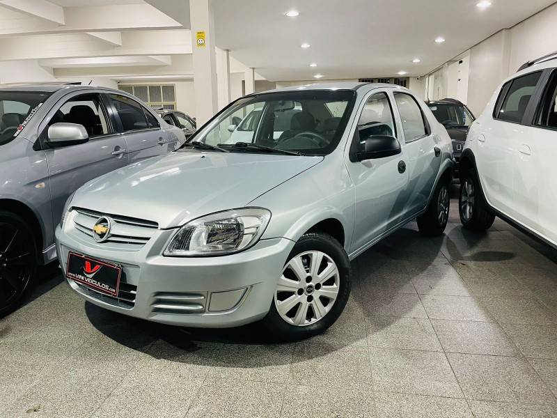 CHEVROLET - PRISMA - 2010/2010 - Prata - R$ 22.900,00