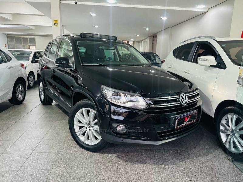 VOLKSWAGEN - TIGUAN - 2014/2014 - Preta - R$ 75.900,00