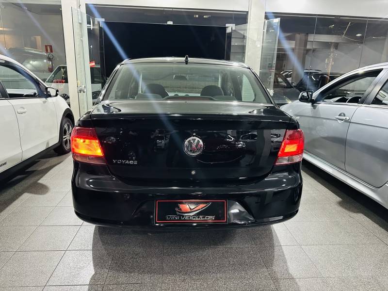 VOLKSWAGEN - VOYAGE - 2010/2010 - Preta - R$ 31.900,00